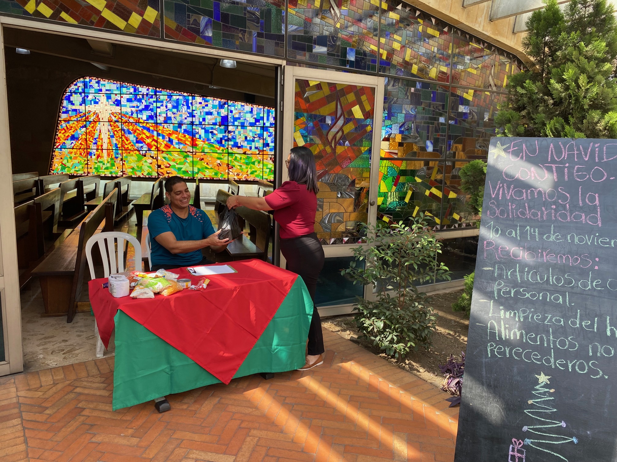 Navidad Contigo 2025IUSH