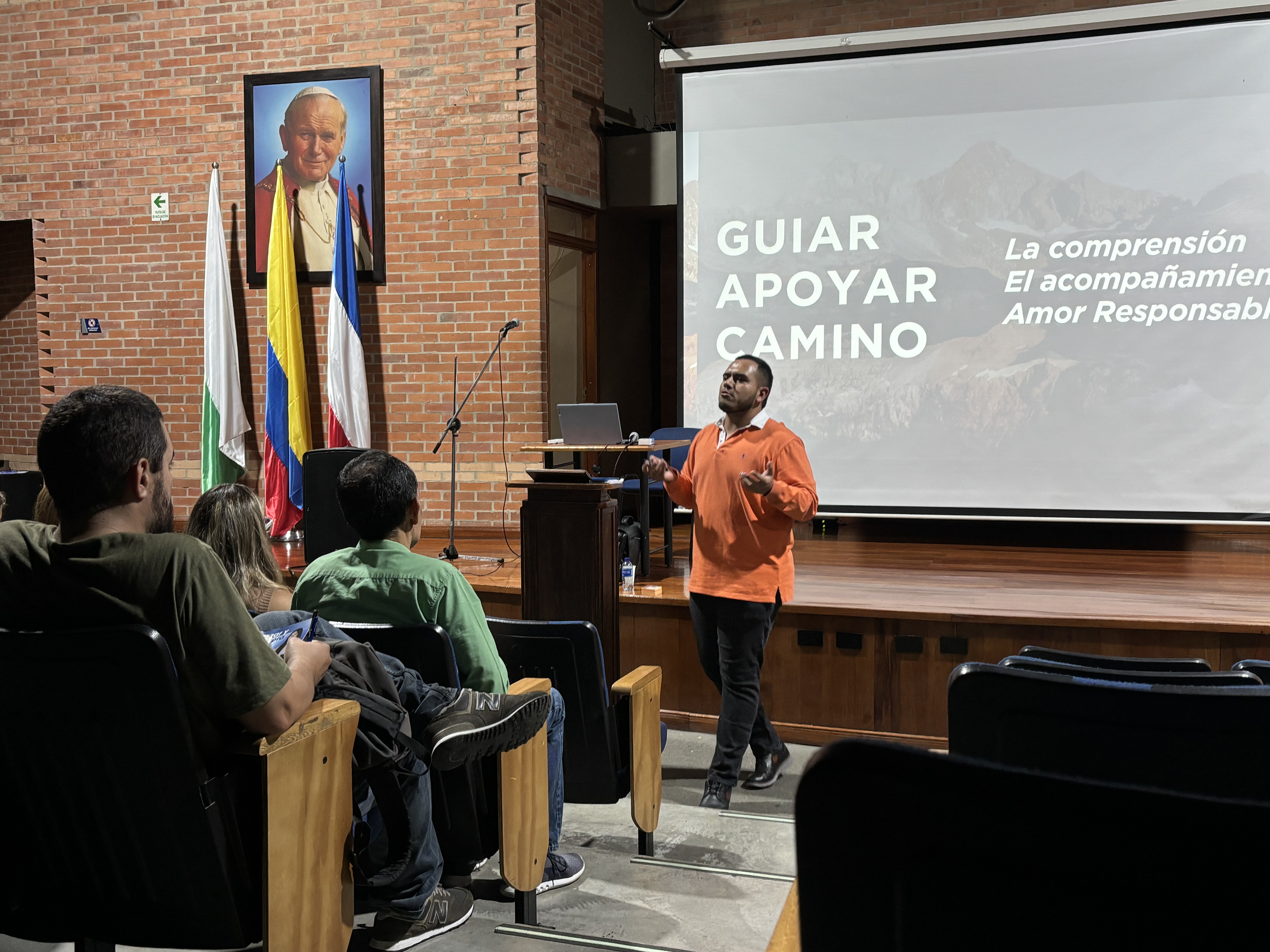 Universidad de Padres: el arte de guiar y acompañar a los hijos en sus decisionesIUSH