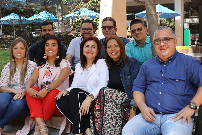 Lee la revista: CENTROS
